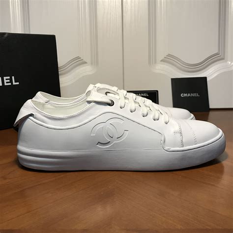 zapatillas blancas chanel|zapatos tipo Chanel.